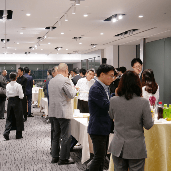 懇親会の様子